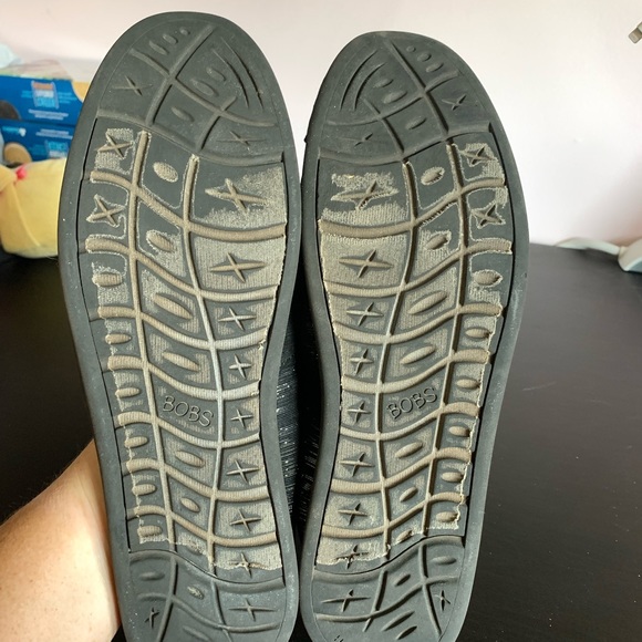 Bob’s by Skechers Black and Silver Shoe - Picture 5 of 5